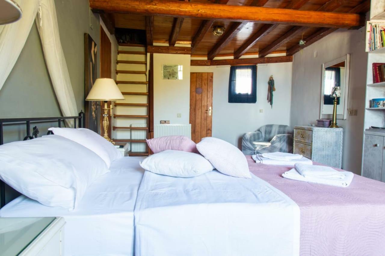 Sun Holiday House Pisses Exterior foto