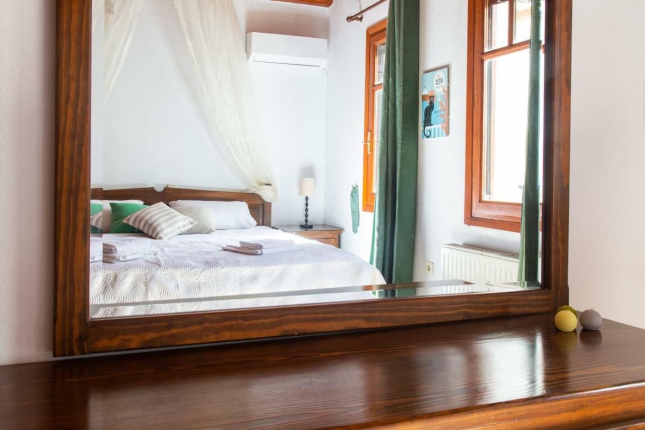 Sun Holiday House Pisses Exterior foto